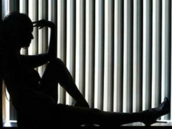Madhya pradesh Woman beaten in Jhabua Khedia due to allegations of promiscuous behaviour Madhya pradesh Woman beaten in Jhabua Khedia due to allegations of promiscuous behaviour