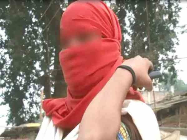 इलाहाबाद: लड़की ने नहीं किया धर्म परिवर्तन तो प्रेमी ने किया रेप इलाहाबाद: लड़की ने नहीं किया धर्म परिवर्तन तो प्रेमी ने किया रेप
