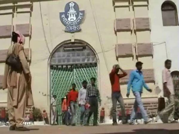 Gangster Udham Singh attempt murder in Naini Central Jail in Allahabad Gangster Udham Singh attempt murder in Naini Central Jail in Allahabad