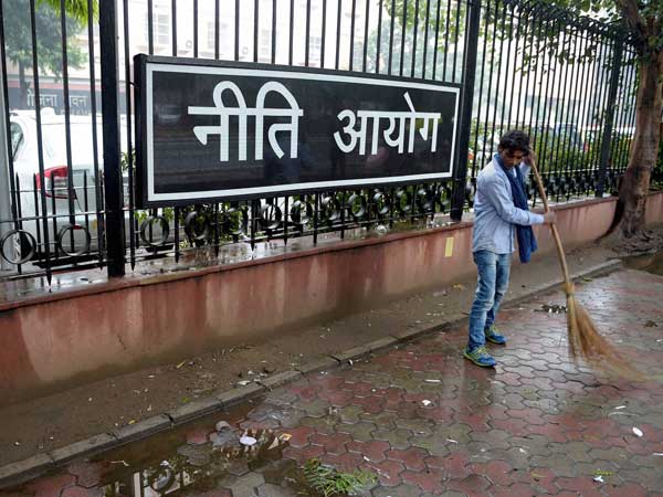 NITI Aayog sees poverty, corruption and terrorism free India by 2022 NITI Aayog sees poverty, corruption and terrorism free India by 2022