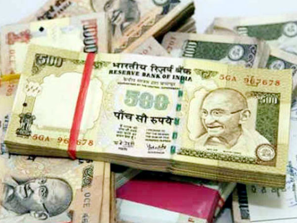 Demonetisation: लाइन में लगकर पुराने 500-1000 रुपए बदलने वाले अब ऑनलाइन खरीद रहे हैं Demonetisation: लाइन में लगकर पुराने 500-1000 रुपए बदलने वाले अब ऑनलाइन खरीद रहे हैं