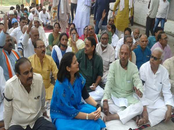 BJP celebrate demonetization, Congress condemned BJP celebrate demonetization, Congress condemned