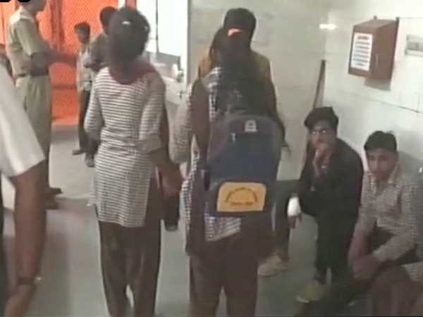 Rajasthan: Collision between a bus and truck in Sikar 30 children injured Rajasthan: Collision between a bus and truck in Sikar 30 children injured