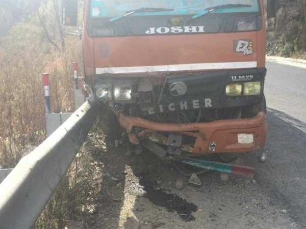 Three killed in horrific accident in Shimla, Himachal Pradesh. Three killed in horrific accident in Shimla, Himachal Pradesh.