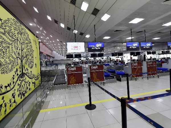 Delhi airport woes: Separate counters for business and first class may reduce T3 immigration lines Delhi airport woes: Separate counters for business and first class may reduce T3 immigration lines