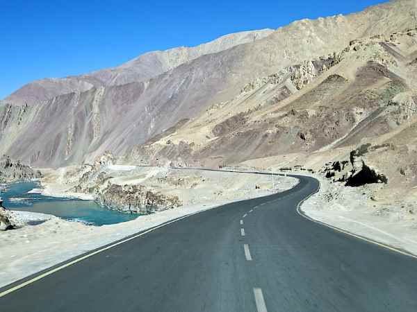 India builds motorcycle road near china border ladakh India builds motorcycle road near china border ladakh