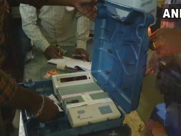 पन्न, 73.45 फीसदी मतदान पन्न, 73.45 फीसदी मतदान
