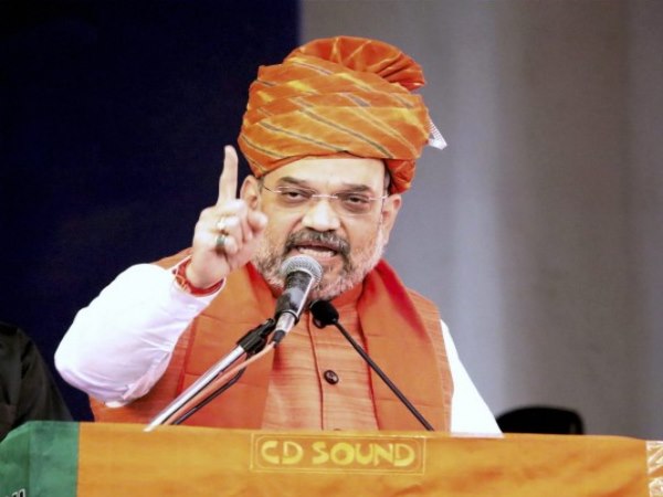 अमित शाह का तंज, राहुल बिना कागज देखे सवाल दोहरा दें तो मैं. अमित शाह का तंज, राहुल बिना कागज देखे सवाल दोहरा दें तो मैं.