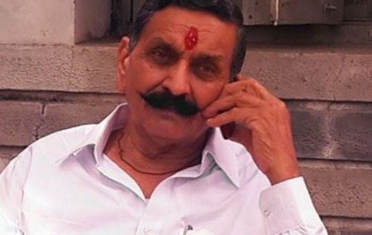अब परिवार में टकराव नहीं
