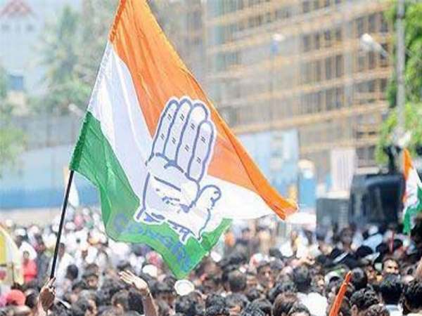 अपने ही गढ़ में कांग्रेस ने हथियार डाले