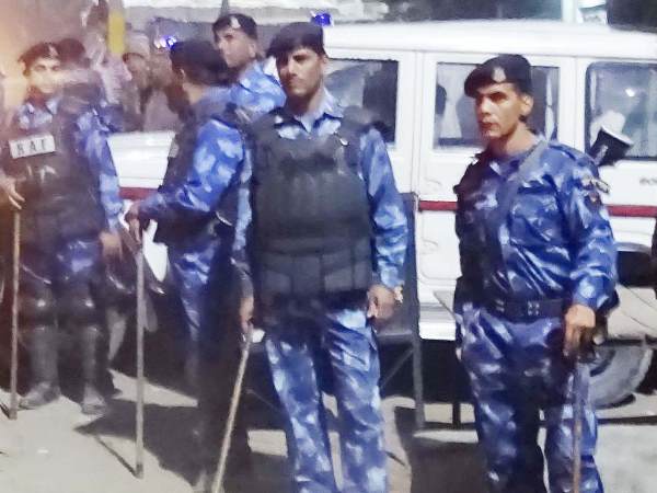 RAF ने पहुंच कर स्थिति संभाली