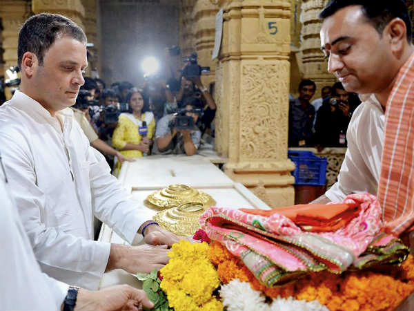 नरसिम्हा राव के बाद हिंदुत्व से अलग होती गई कांग्रेस