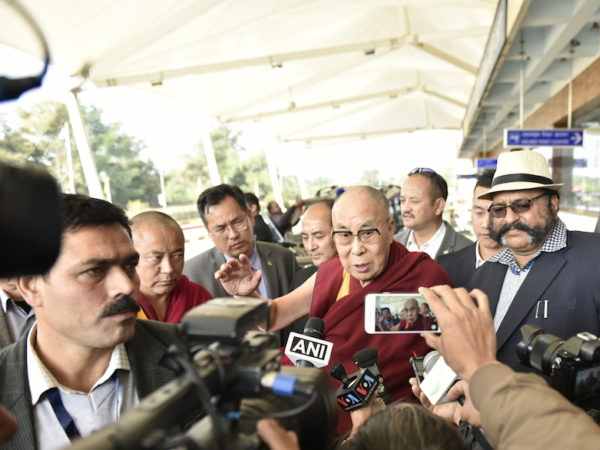 दलाई लामा कम करेंगे विदेशी दौरे, किये दो दूत नियुक्त