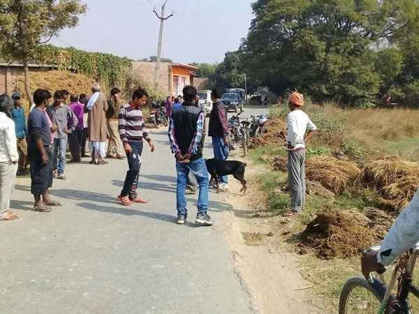 पुल के नीचे मिली लाश