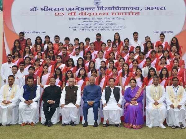 दीक्षांत समारोह कुल 114 मेडल बांटे गए