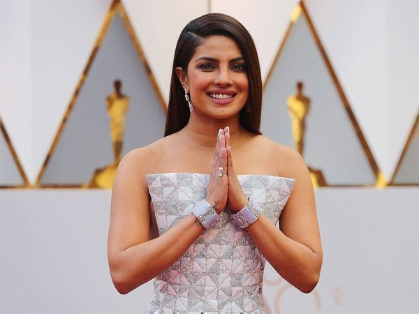 Beauty with Brain की उपाधि