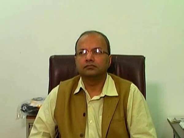 मैनेजमेंट ने लिया एक्शन