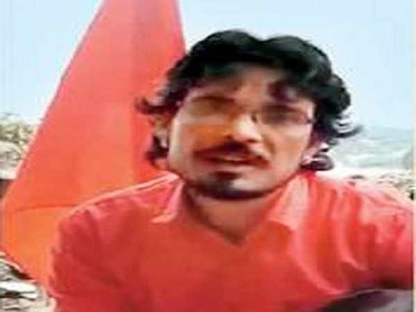 14 वर्षीय भतीजे ने बनाया वीडियो