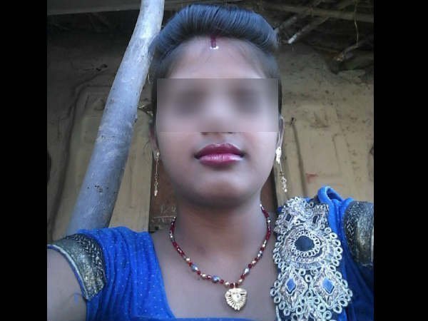 नकदी और जेवर ले गई साथ