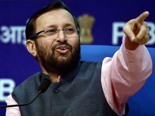 आईआईएम को राष्ट्रीय महत्व के संस्थान का दर्जा मिल जायेगा: जावड़ेकर