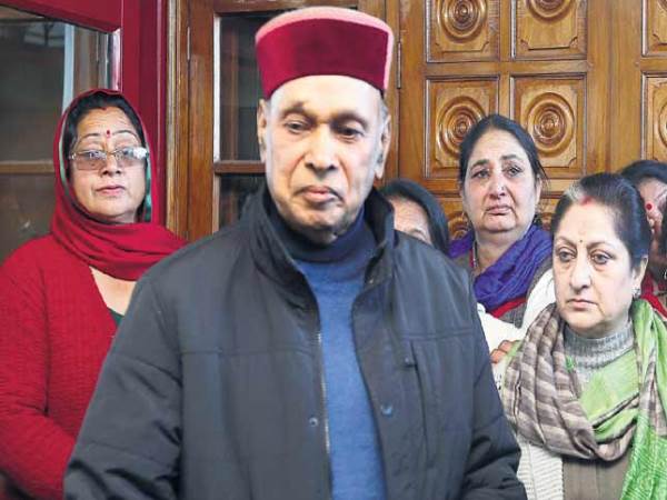 धूमल का विरोध कर रहा है पार्टी का एक खेमा