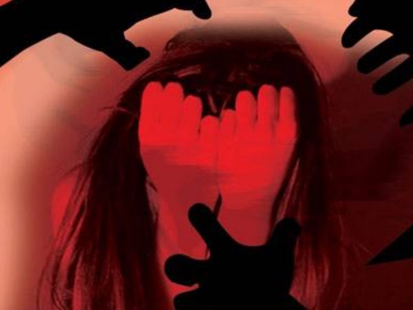 पेट दर्द होने पर पिता ले गए अस्पताल