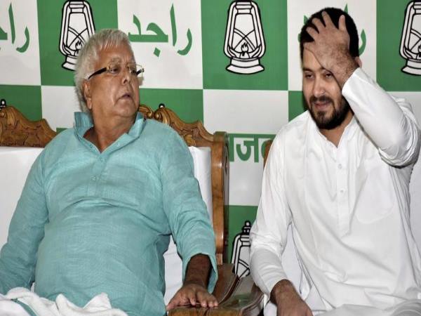 सीने में उतार दी गईं पांच गोलियां