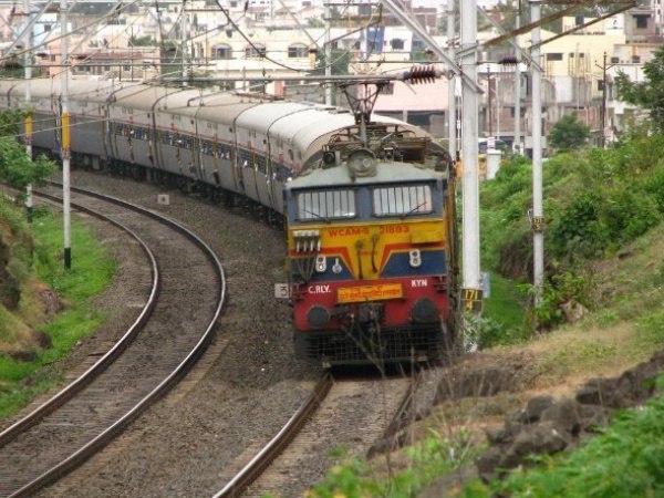 रेलवे में होंगी 3000 भर्तियां