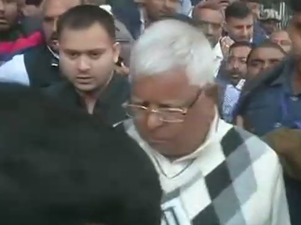 लालू चाहें तो वो बाहर से भी खाना मंगा सकते हैं