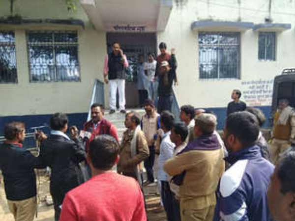 अज्ञात के खिलाफ केस
