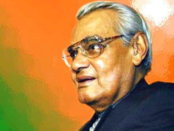वाजपेयी जी को किसी पहचान की जरूरत नहीं