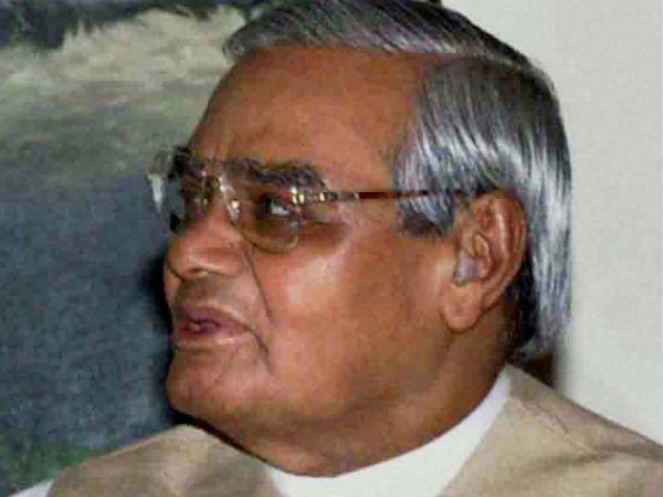 यादाश्त कमजोर है, याद दिलाना पड़ता है