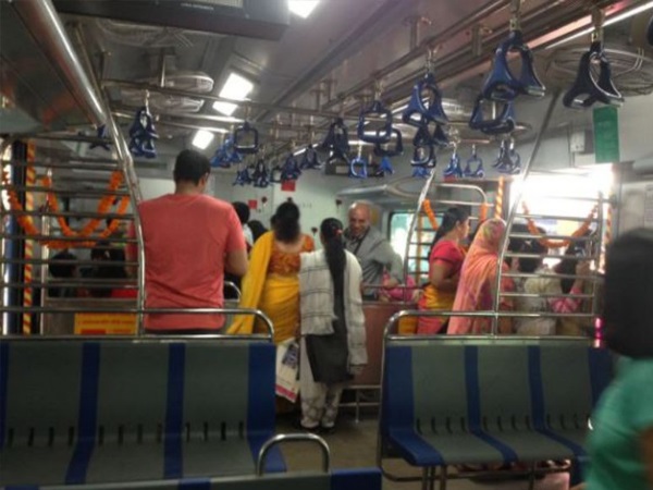 2020 तक देश के कई और हिस्सों में शुरू होगी एसी लोकल ट्रेन
