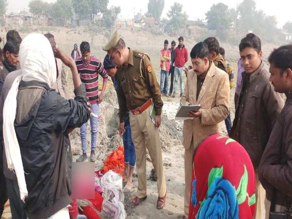 घरवालों ने कराया मामला दर्ज