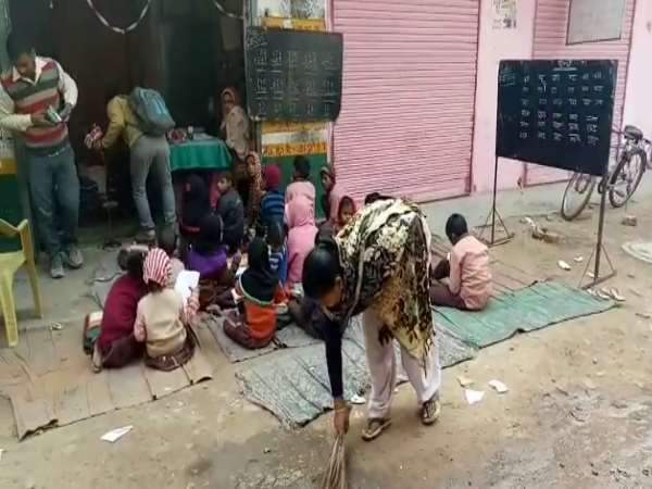शिक्षा अधिकारियों का वही पुराना अलाप
