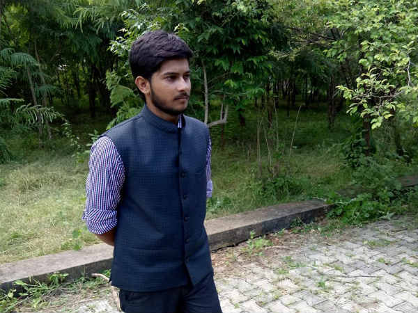 फोन करके मिलने के लिए बुलाया