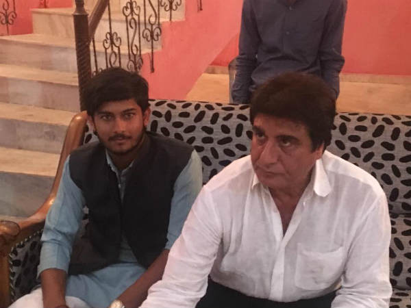 तीन लोगों को गिरफ्तार किया गया