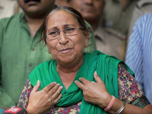 सरबजीत के लिए बहन 18 राखियां ले गई थी