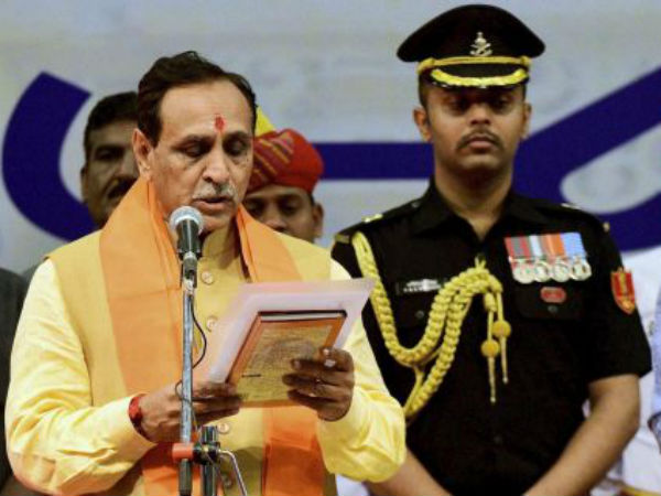 गुजरात विधानसभा चुनाव में 99 सीटें जीती