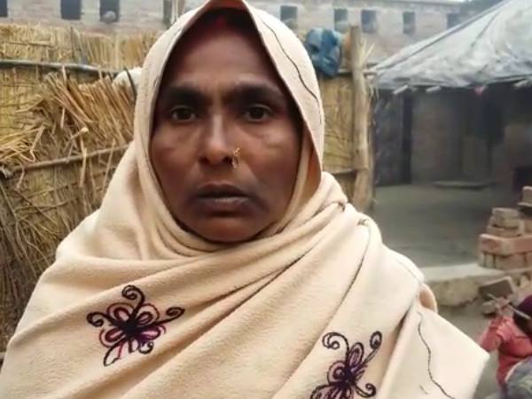 चोर को पिटता देख साथी चोर भागे