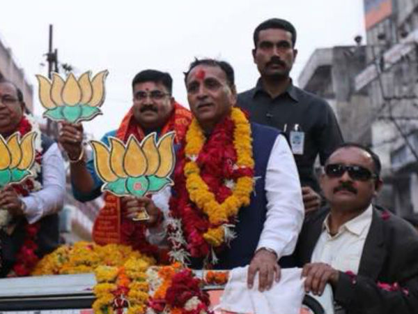 अगस्त 2016