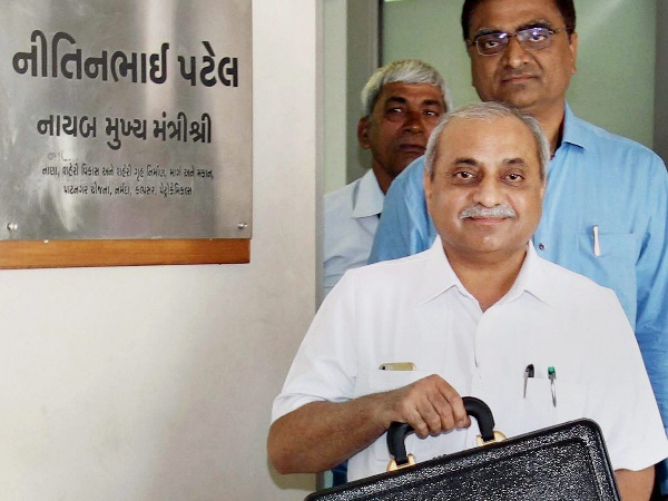 सुप्रीम कोर्ट ने पद को लेकर कही ये बात