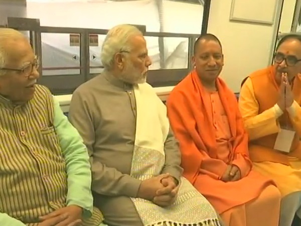 रूपाणी और योगी ने तोड़े मिथक