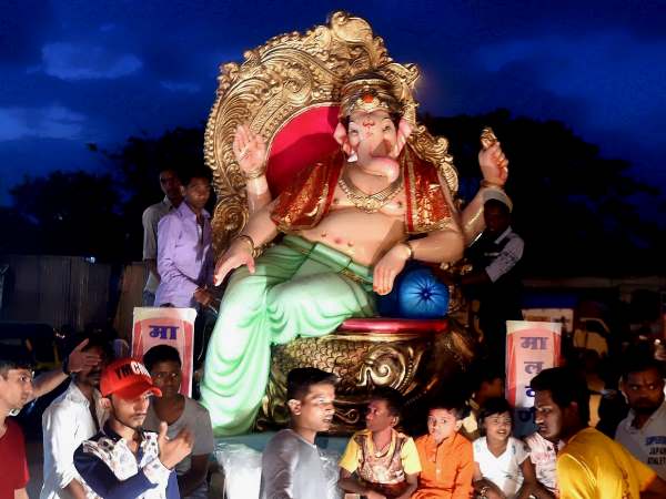 शत्रु से परेशान हैं तो