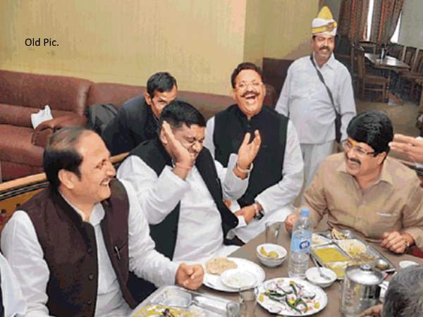 सपा सरकार में ही बदल गए थे रुख