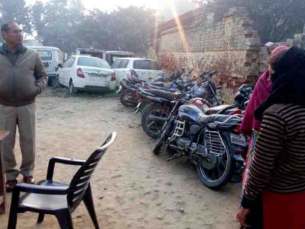 आलाधिकारियों के संज्ञान पर लिखा मुकदमा