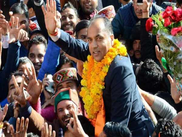 सबसे कम बिक्रम ठाकुर की संपत्ति