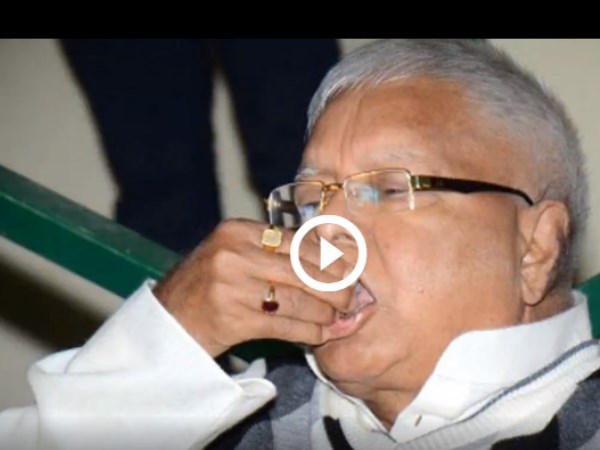 पटना की खैनी रगड़ रहे हैं लालू