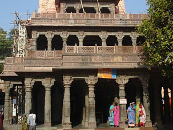 शक्ति प्रदान करता है