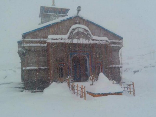 हरीश रावत, सांसद प्रदीप टमटा फंसे